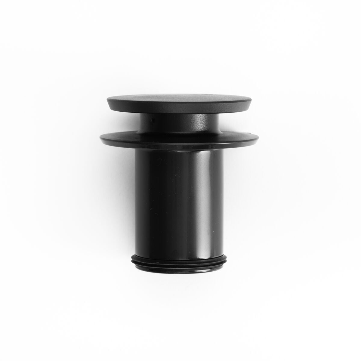 new-standard-carafe-l8 WebPDP-PolishedStainlessCarafe_33oz_SS_StudioX207182024_Lid__CAR1SVOS005.jpg
